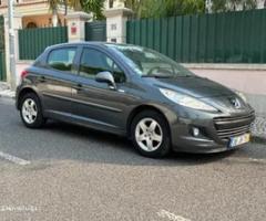 Peugeot 207 2010 - Esquina