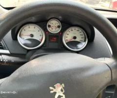 Peugeot 207 2010 - Esquina