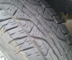 Cubiertas con llantas toyota hilux dunlop 31x10. 50 r 15 lt at3 - San Isidro