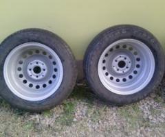 Vendo 4 llantas rodado 14 de volkswagen originales impecables  con cubiertas - La Plata - 3