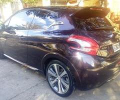 Peugeot 208 2014, Manual, 1,6 litres - Villa Cura Brochero - 3