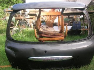 vendo-porton-trasero-dahiatsu-sirion-con-aleron-y-luz-freno-cables-y-fichas-fal-cordoba