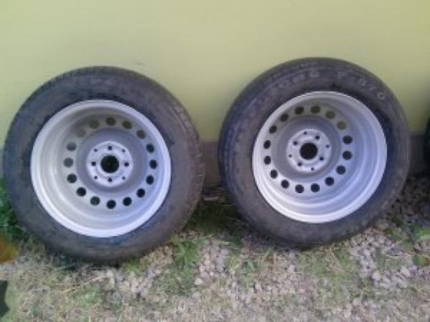 vendo-4-llantas-rodado-14-de-volkswagen-originales-impecables-con-cubiertas-la-plata-big-0